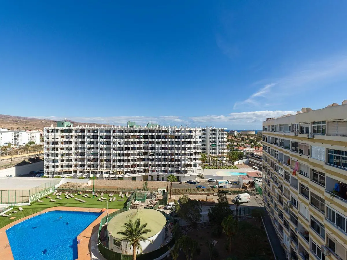 Top Floor Sea View Central Holiday Home ماسبالوماس