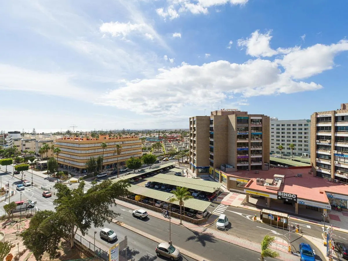 Top Floor Sea View Central Holiday Home ماسبالوماس